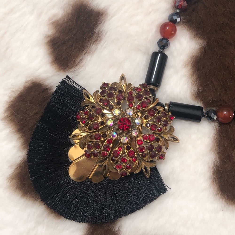 Handcrafted repurpose Florenza fringe pendant black onyx carnelian necklace - Picture 7 of 12